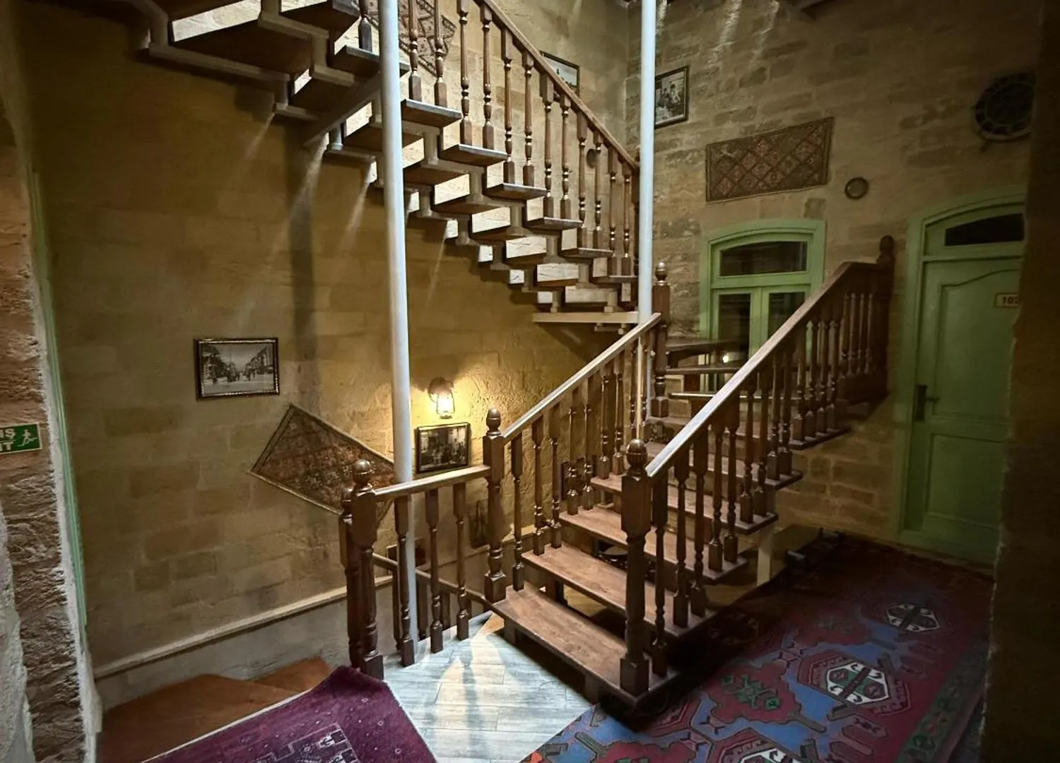 Sazeli Old Baku Hotel