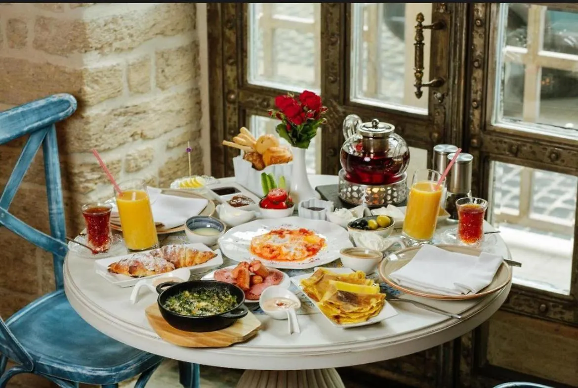 Sazeli Old Baku Hotel
